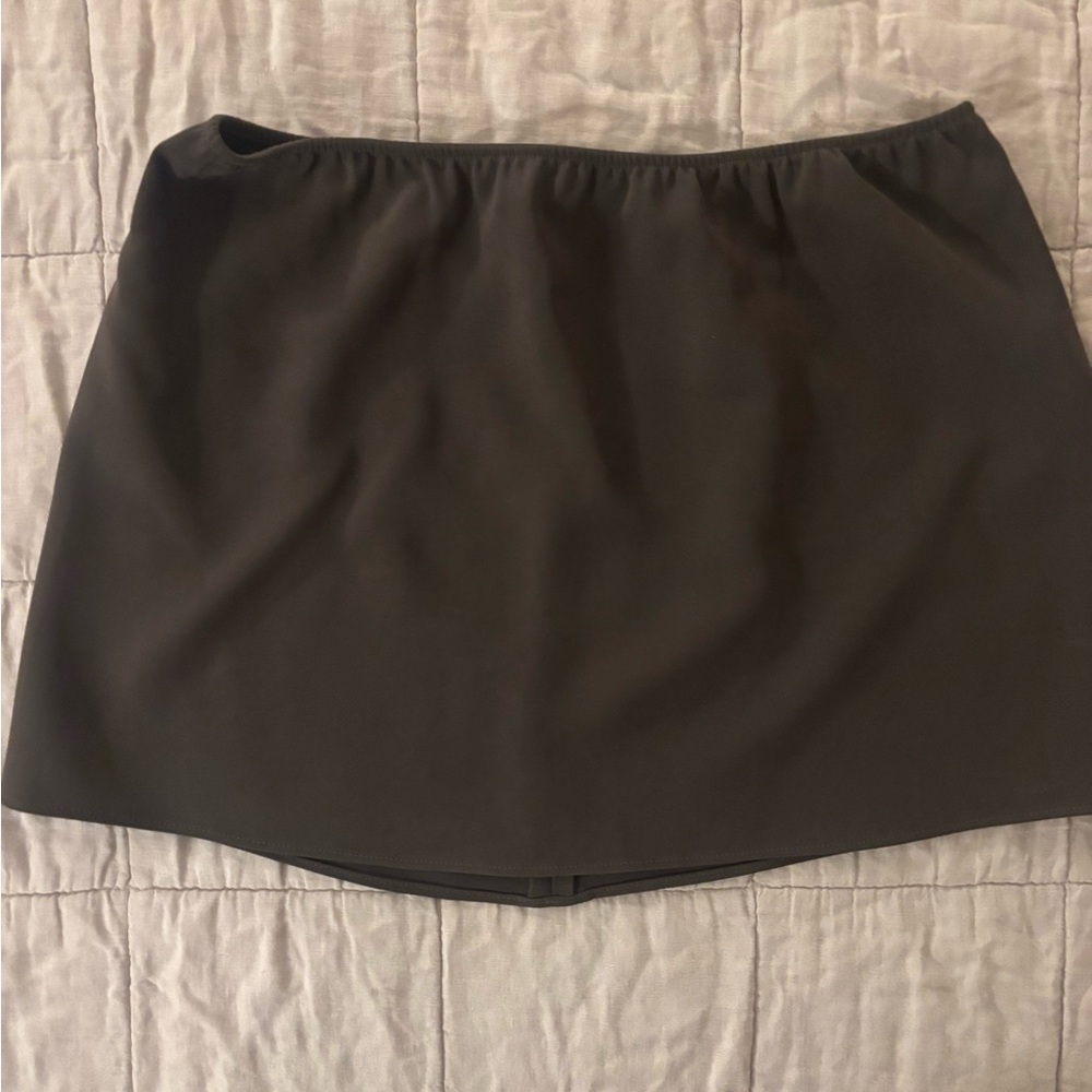 EUC Leset Arielle Mini Skirt olive size small
